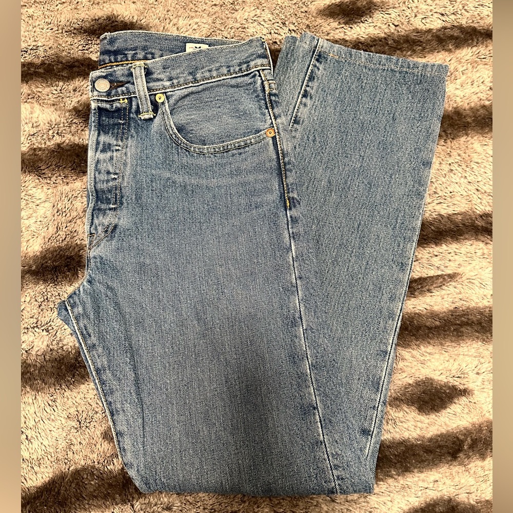 Men’s Light Blue Levi’s 501 Denim Jeans